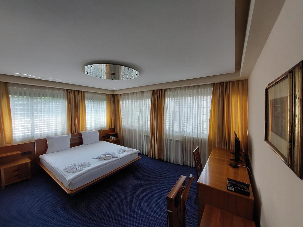 Hotel Brass- Free Parking Saraievo Exterior foto