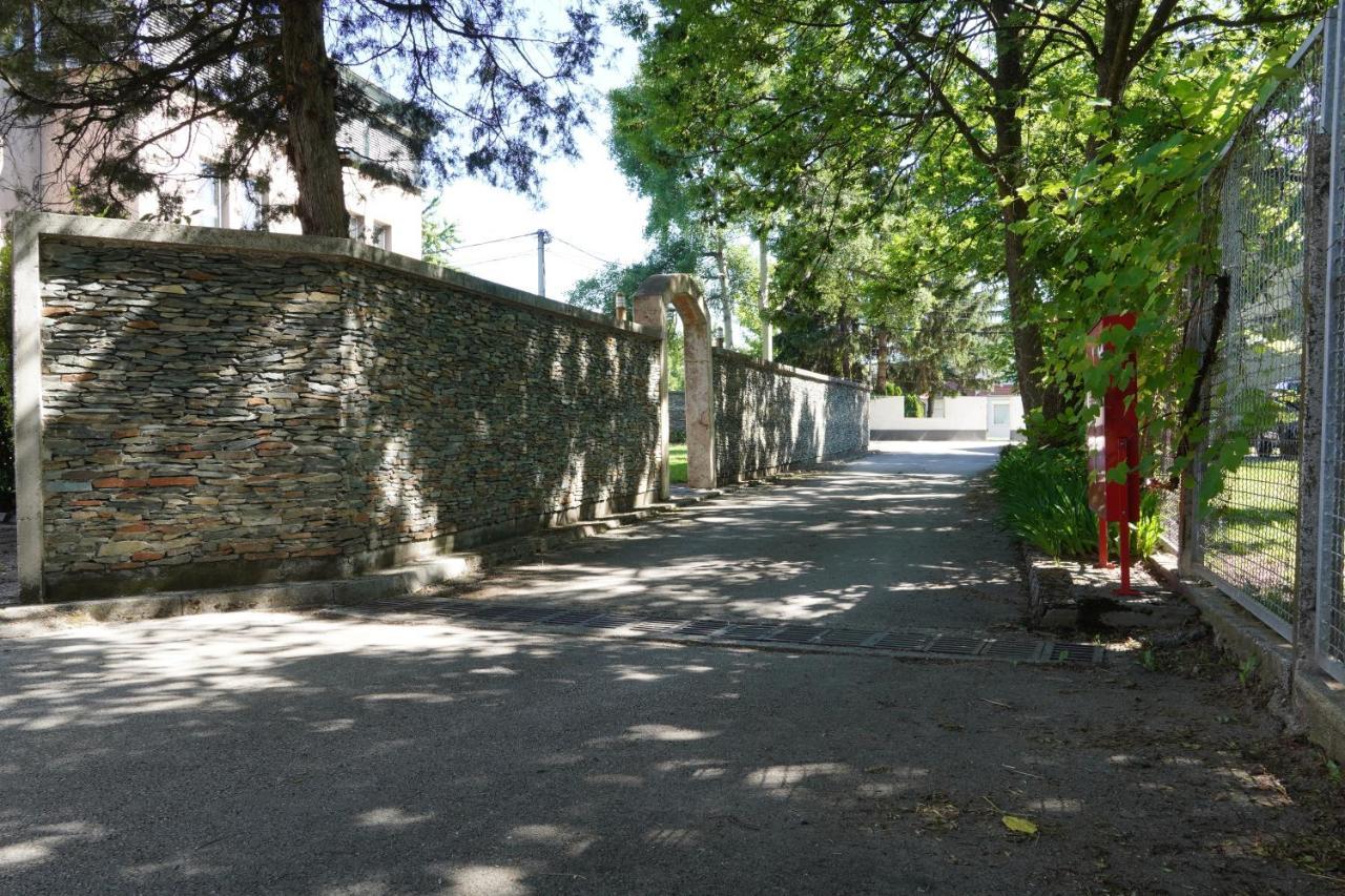 Hotel Brass- Free Parking Saraievo Exterior foto