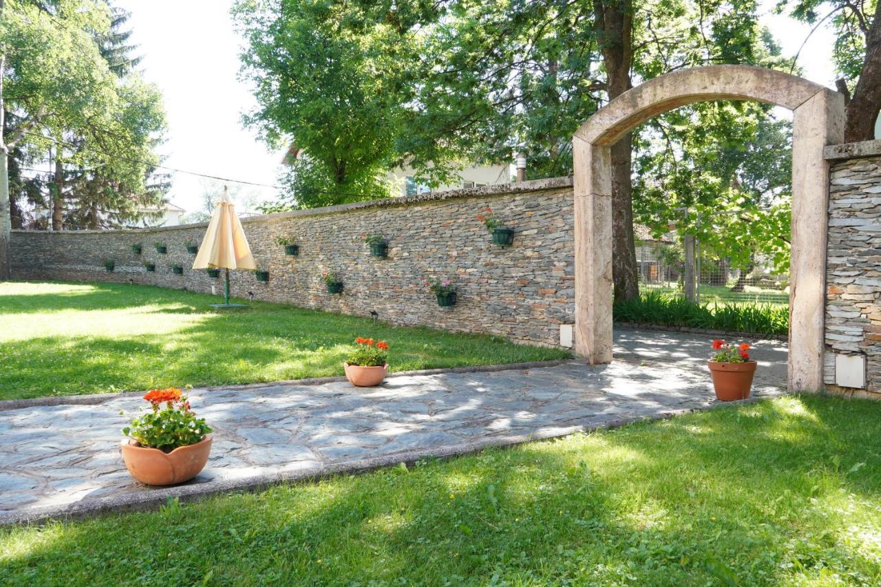 Hotel Brass- Free Parking Saraievo Exterior foto