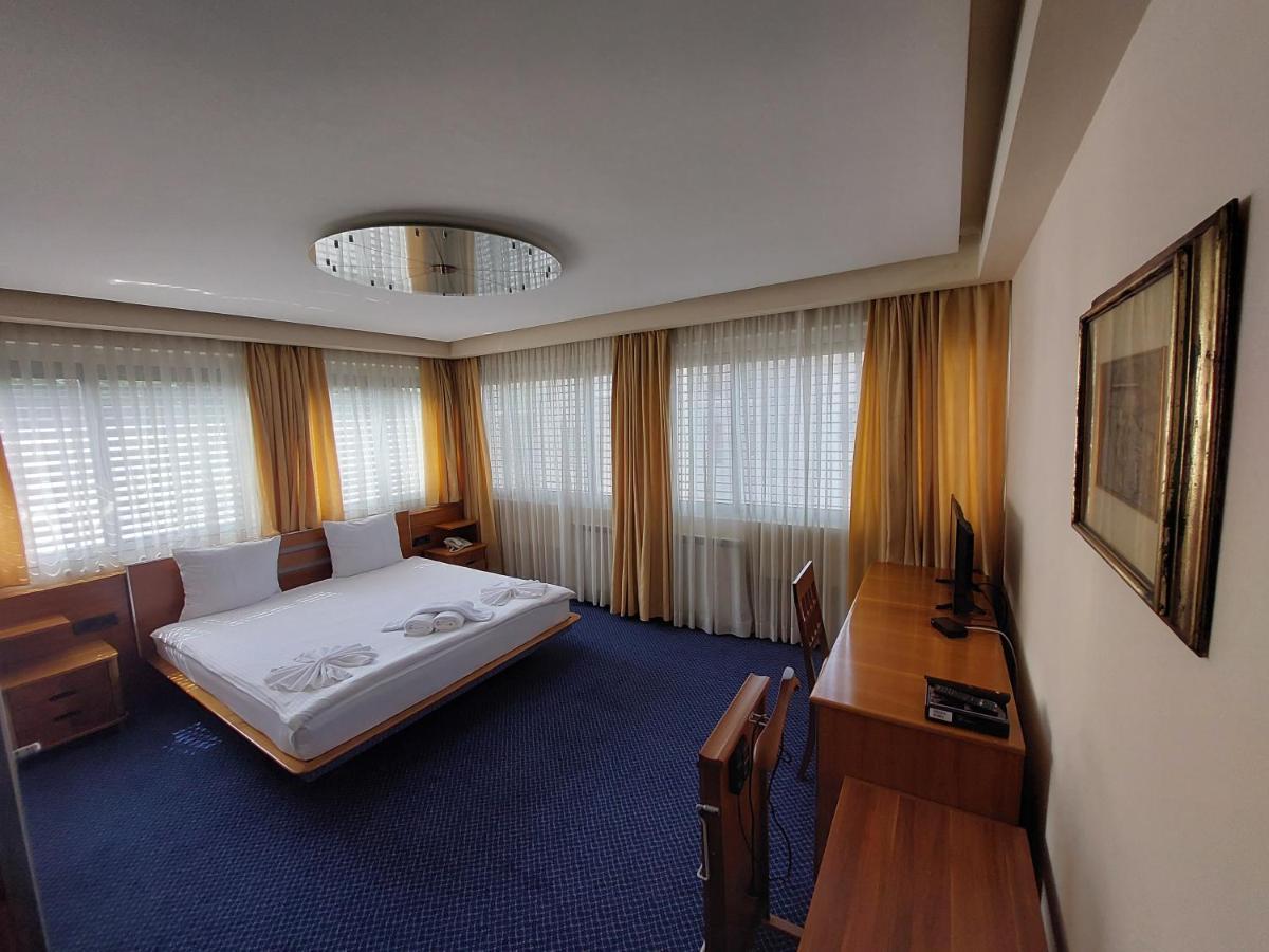 Hotel Brass- Free Parking Saraievo Exterior foto
